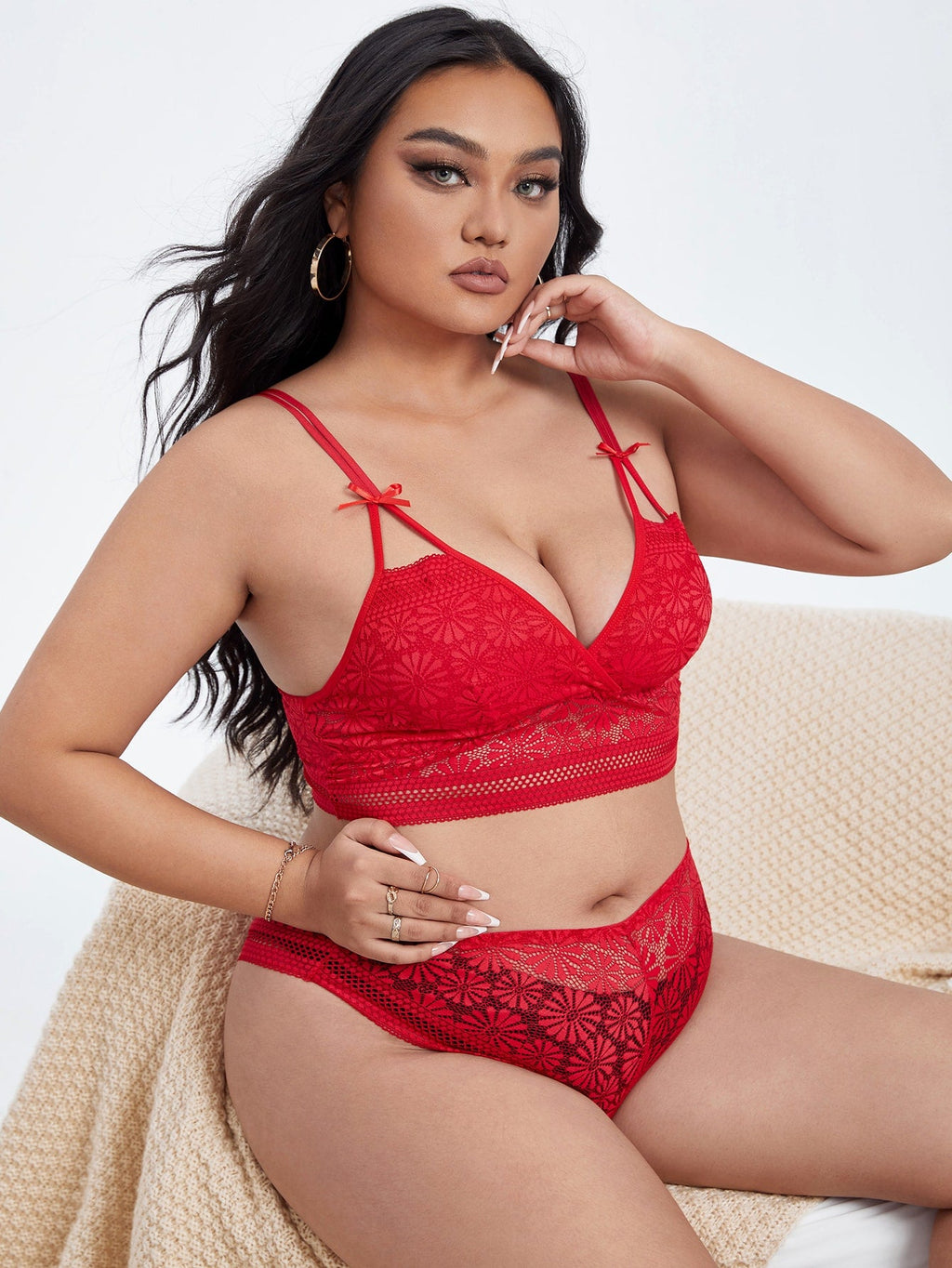 Ensemble en dentelle rouge - Modèle Eugénie