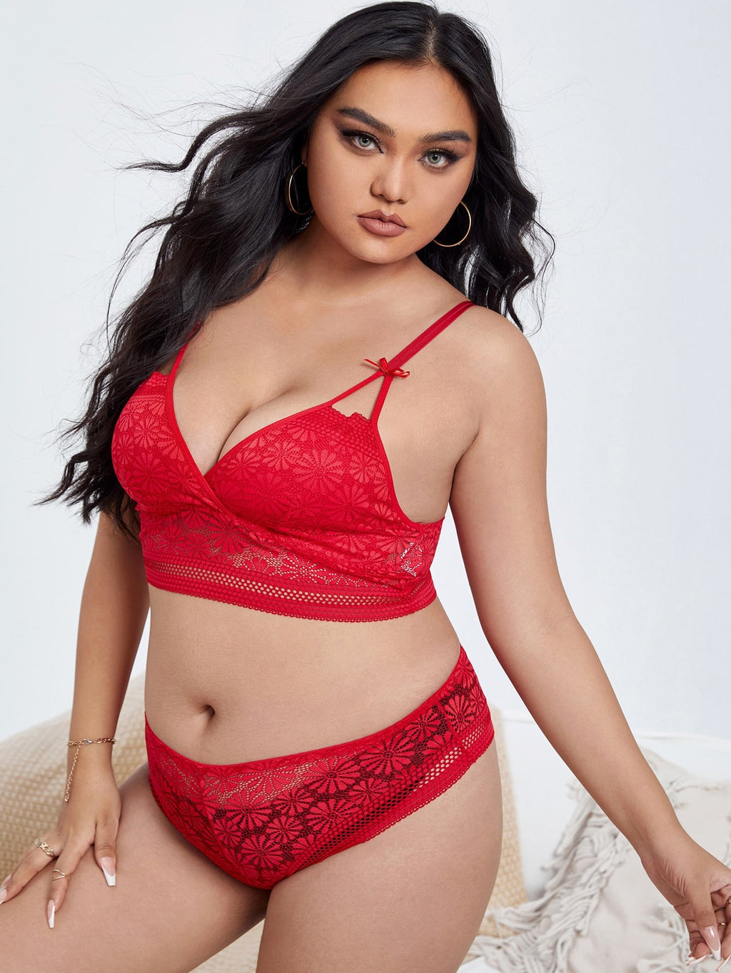 Ensemble en dentelle rouge - Modèle Eugénie